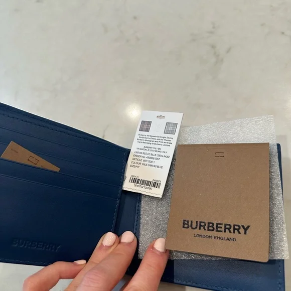 Burberry Blue Leather Wallet - Picture 3 of 5